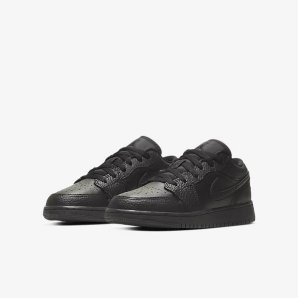 Nike Air Jordan 1 Low Older Otroci Superge Črna | NK827BTV