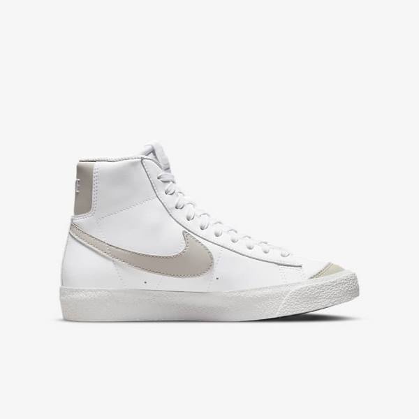 Nike Blazer Mid 77 SE Older Otroci Superge Bela / Svetloba Bež | NK789VAR