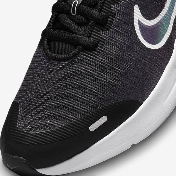 Nike Downshifter 12 Older Road Otroci Tekaški Čevlji Črna / Temno Siva / Bela | NK169DZR