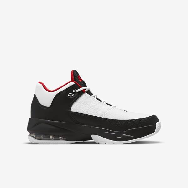 Nike Jordan Max Aura 3 Older Otroci Jordan Čevlji Bela / Črna / Rdeča | NK257XAF