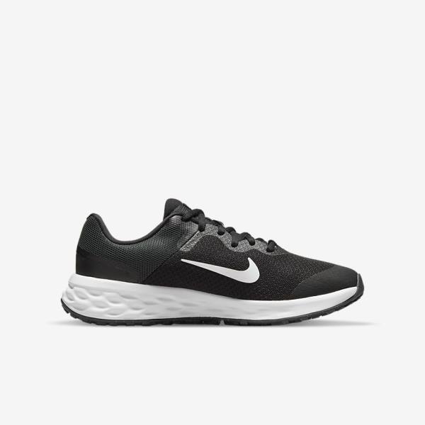 Nike Revolution 6 Older Road Otroci Tekaški Čevlji Črna / Temno Siva / Bela | NK253WOS