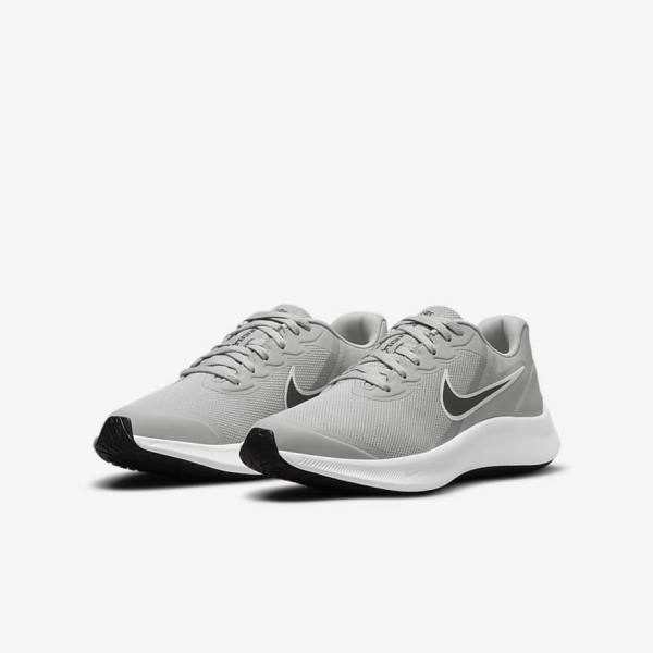 Nike Star Runner 3 Older Road Otroci Tekaški Čevlji Svetloba Siva / Črna | NK728WSB