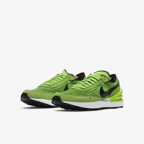 Nike Waffle One Older Otroci Pohodni Čevlji Zelena / Rdeča / Črna | NK290LZF